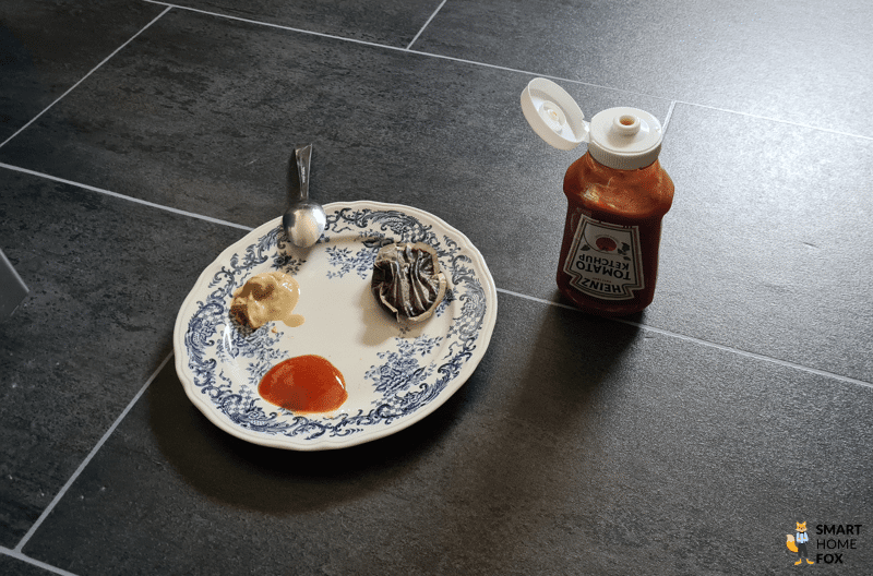 Eingetrockneten Flecken beim Extremwischtest des ECOVACS DEEBOT T20 OMNI sind zu sehen.